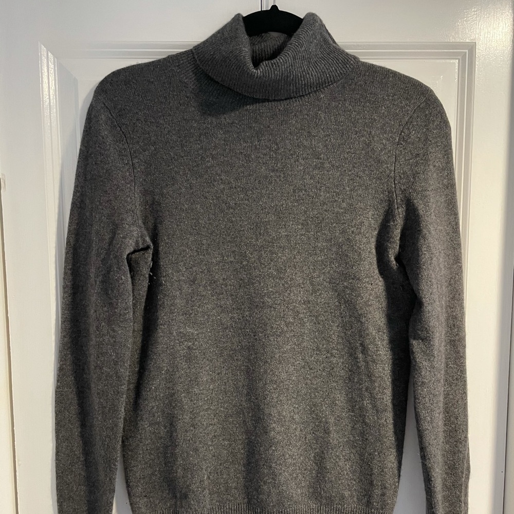 Gray cashmere turtleneck sweater